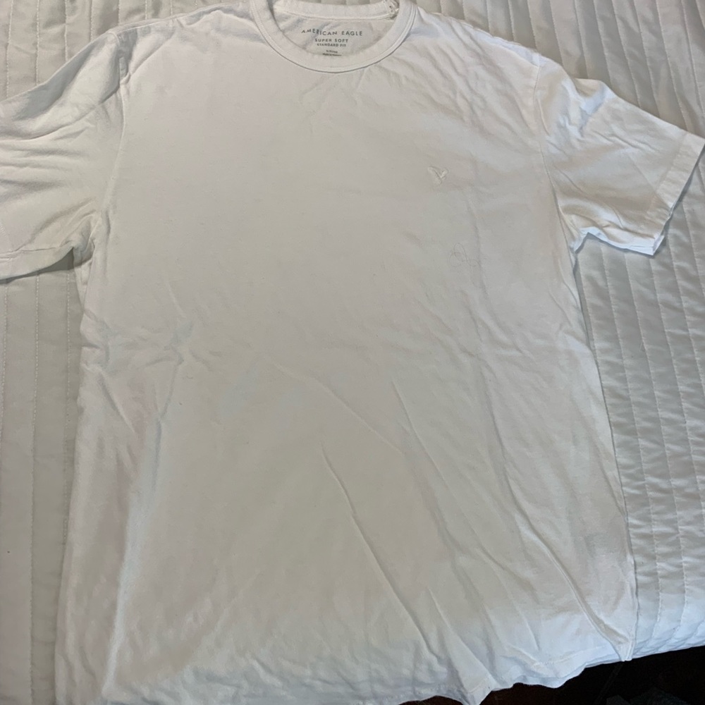 White american eagle shirt